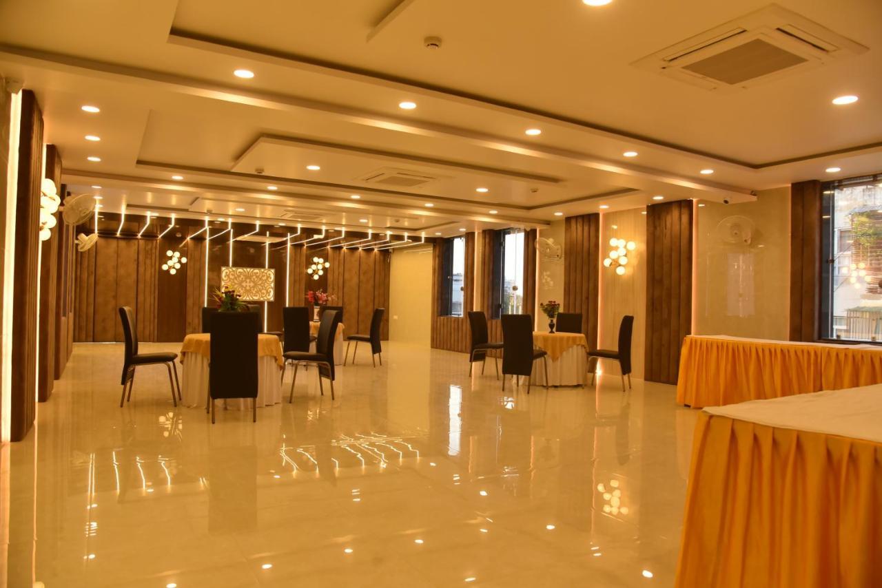 Hotel Nexus L Hotels In Charbagh Lucknow Bagian luar foto