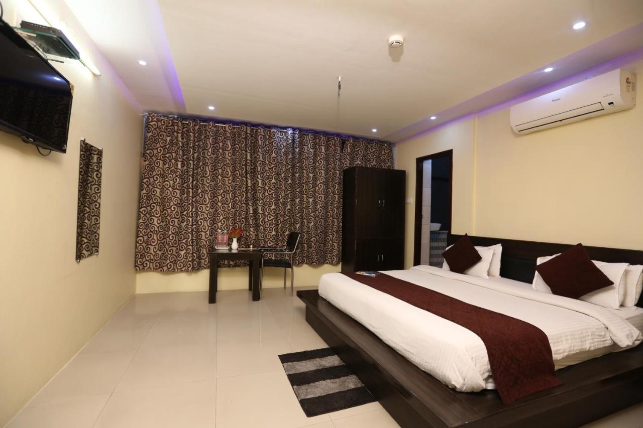 Hotel Nexus L Hotels In Charbagh Lucknow Bagian luar foto