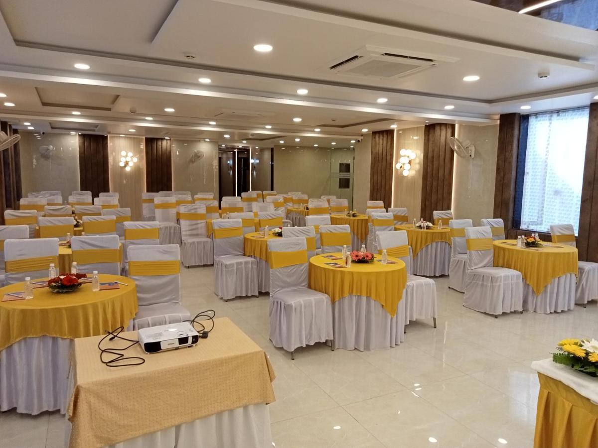 Hotel Nexus L Hotels In Charbagh Lucknow Bagian luar foto