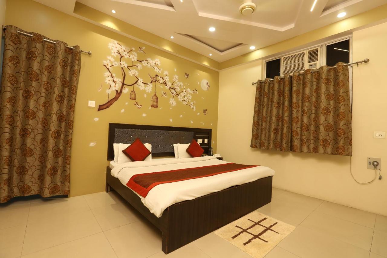 Hotel Nexus L Hotels In Charbagh Lucknow Bagian luar foto
