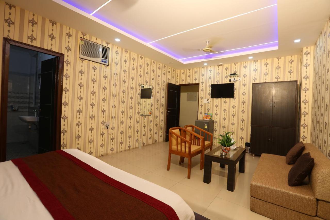 Hotel Nexus L Hotels In Charbagh Lucknow Bagian luar foto